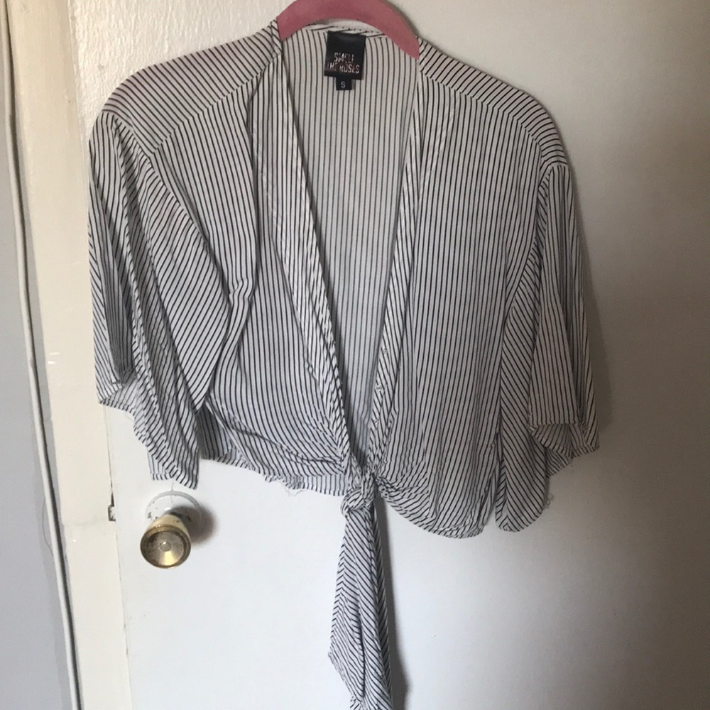 Smell the Roses tie front crop blouse